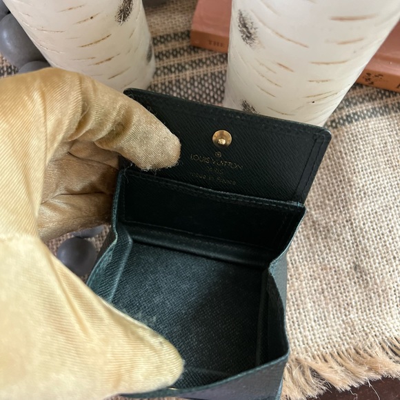 Vintage Louis Vuitton Taiga Porte Mannaie Boite Leather Coin Purse Wallet - Picture 4 of 16